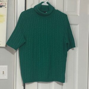 Biana short sleeve green sweater size XL